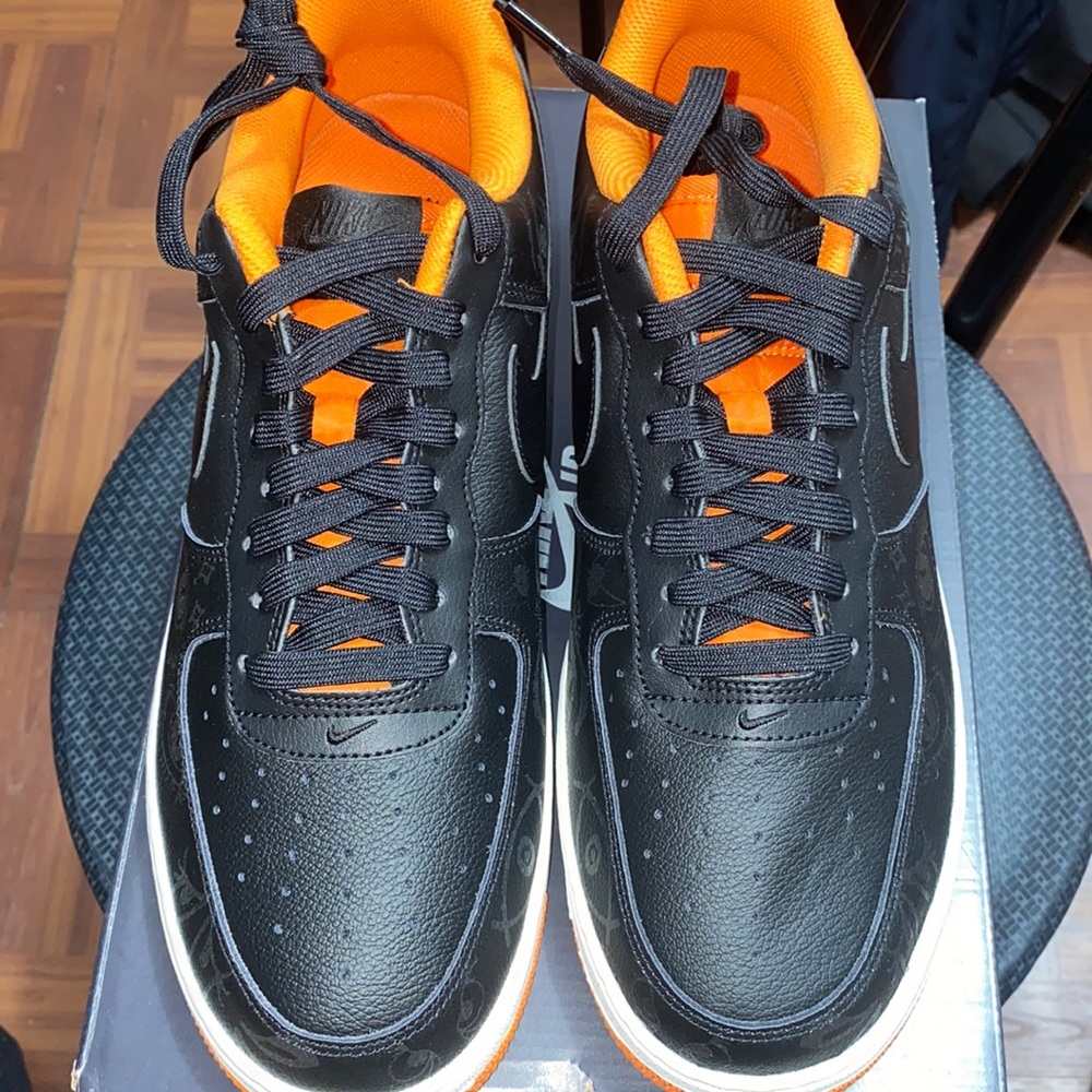 Brand new Halloween Air Force 1. Size 10, very soft leather. Glow in the dark!